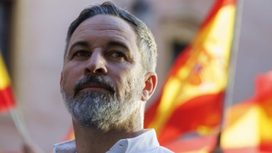 El precio del pacto de Gobierno en Extremadura: quién gana y en qué ceden Guardiola y Abascal