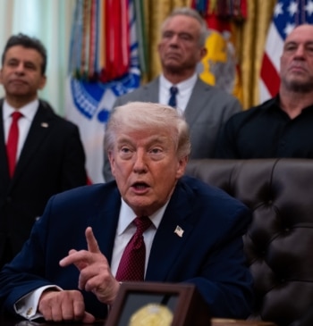 Trump ordena a la marina atacar cualquier embarcación sospechosa de minar el [...]