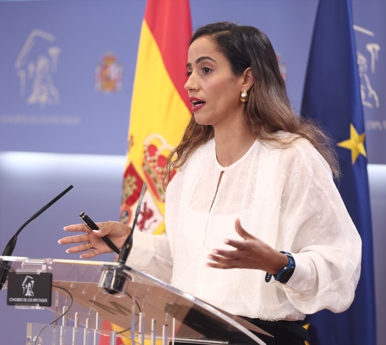 Tesh Sidi asegura que el debate sobre el burka es "una cortina de humo" para no hablar de los problemas reales de la ciudadanía
