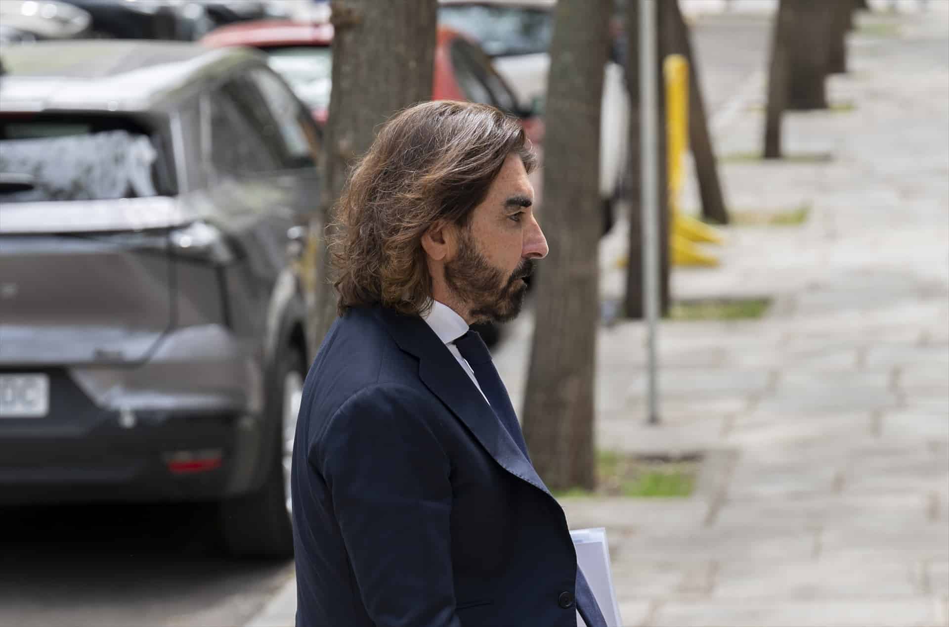 Javier Hidalgo admite contactos con Ábalos tras su negación