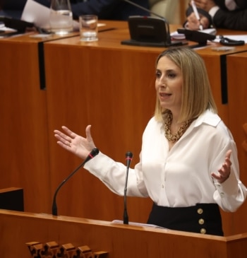 Guardiola defiende su pacto con Vox y asegura un gobierno "duradero, fiable [...]