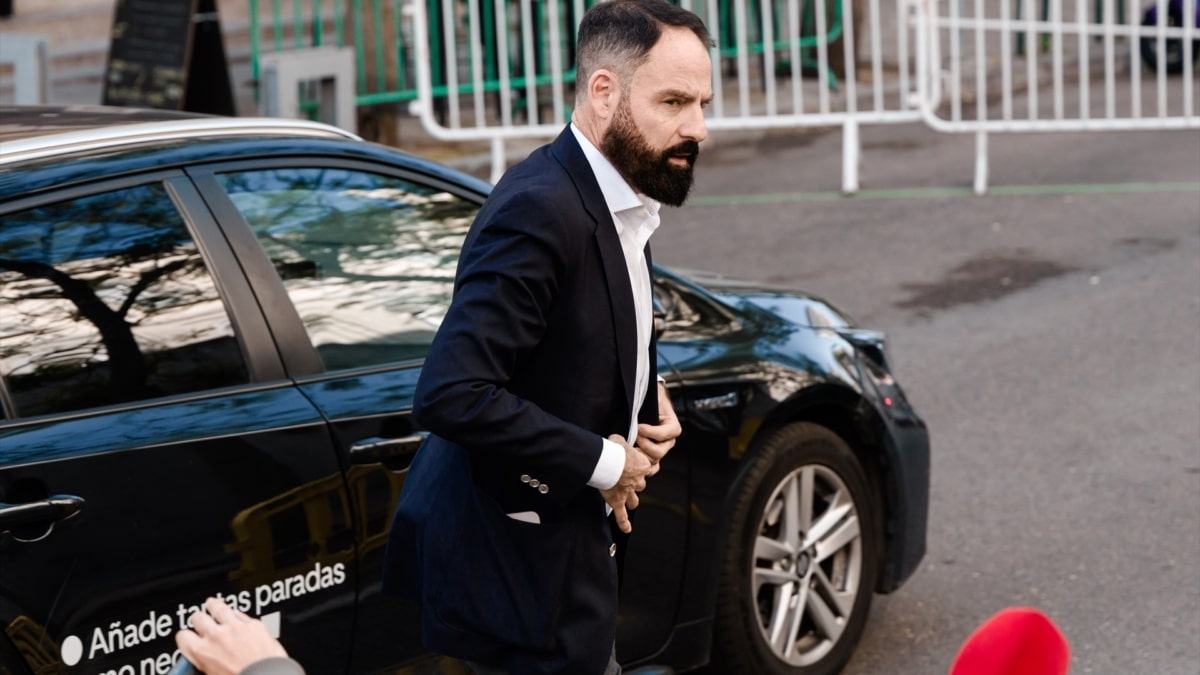 El exgerente del PSOE niega una caja 'B' en Ferraz: "Nunca pedimos al banco ni billetes de 500, ni de 200 ni de 100"