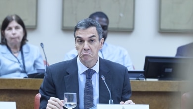 El general de Sánchez contra la generala Ayuso