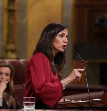 Ione Belarra se rinde frente a García-Castellón y renuncia a que declare [...]