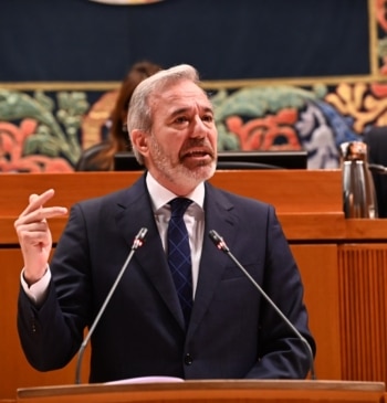 Azcón, reelegido presidente de Aragón, defiende su pacto con Vox: "Ahora empieza [...]