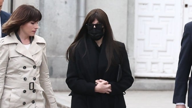 La expareja de Ábalos, Jéssica Rodríguez (c), a su llegada al Tribunal Supremo.