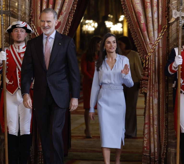 Felipe VI y Letizia rinden honores a Gonzalo Celorio: las mejores imágenes del almuerzo del Premio Cervantes