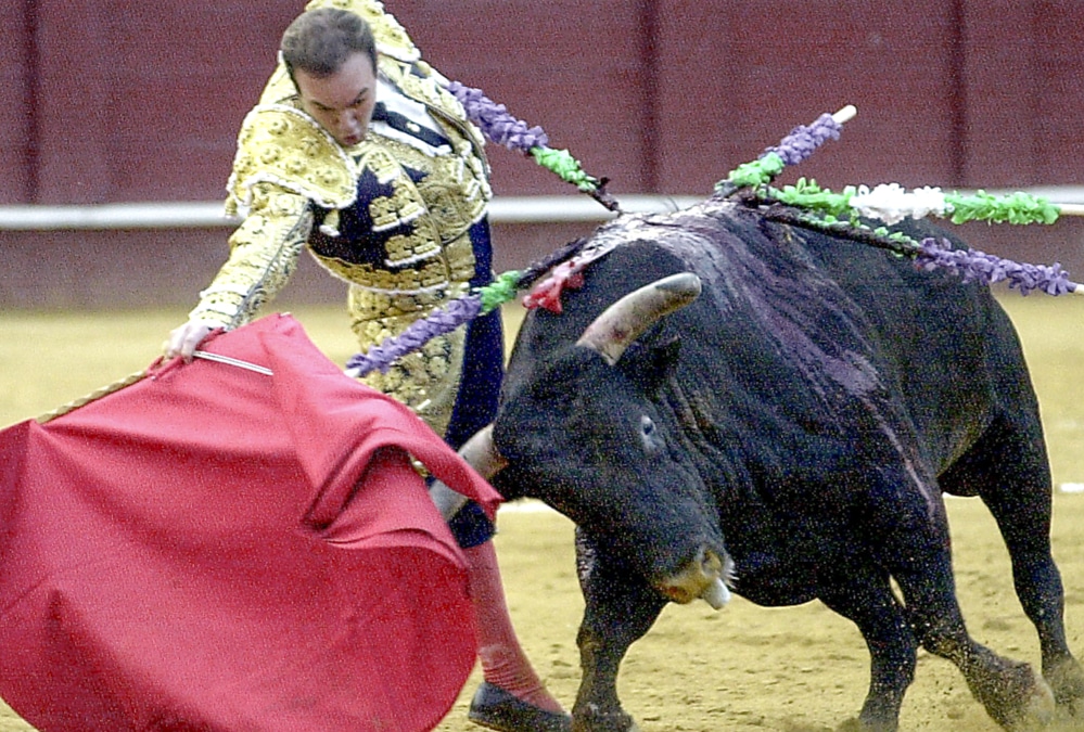 Muere el torero Ricardo Ortiz tras ser corneado por un toro en los corrales de La Malagueta