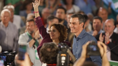 El PSOE hace equilibrios con la "prioridad nacional" de PP y Vox en la campaña andaluza