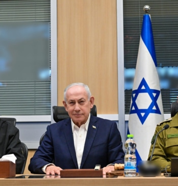 Netanyahu anuncia negociaciones directas con el Líbano para desarmar a Hizbulá y [...]