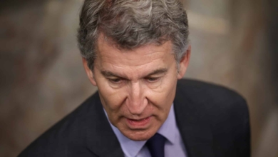Feijóo no quiere dar pasos en falso mientras Sánchez se enfrenta al 'proceso Zapatero"