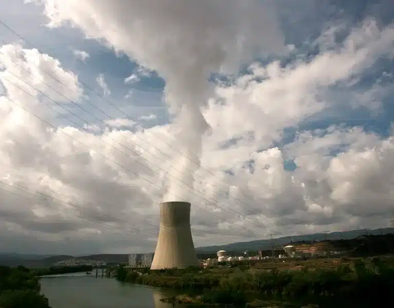 Feijóo defenderá desde la 'amnistiada' central catalana de Ascó la continuidad de las nucleares, incluida Almaraz