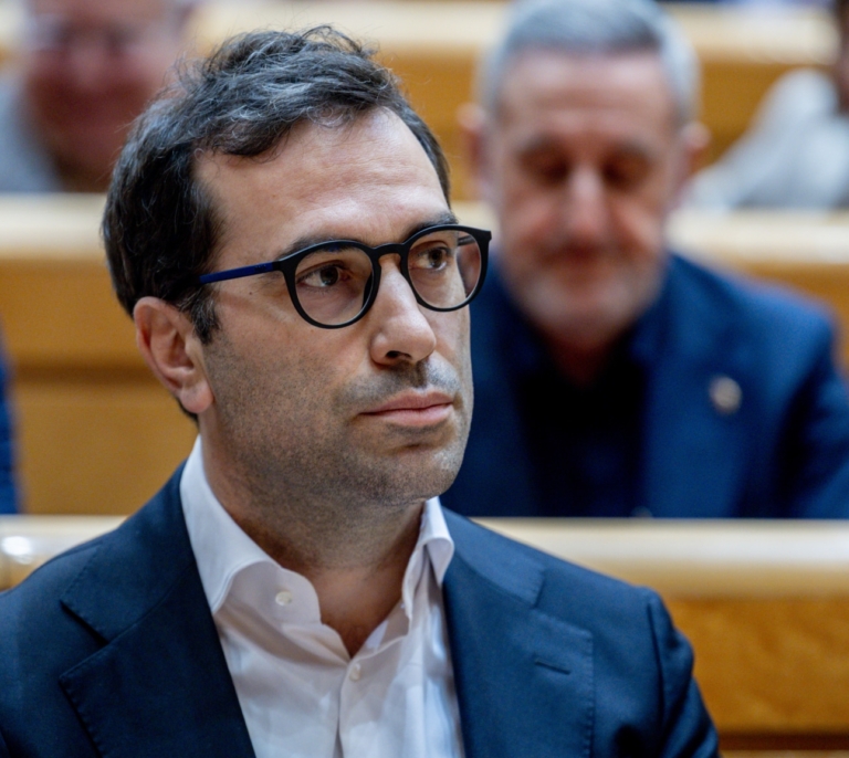 España se queda sin sus chips por el 'pinchazo' de los fondos europeos