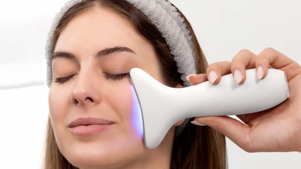 El truco para tener buena cara en 10 minutos: la tecnología de los profesionales llega a casa por menos de 40€