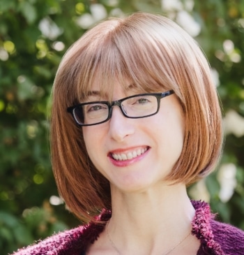 La autora de ‘La asistenta’ se quita la peluca y revela su [...]