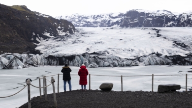 Dentro del glaciar islandés Sólheimajökull: "Su deshielo anual equivale al agua que consumen 2.000 personas en su vida"