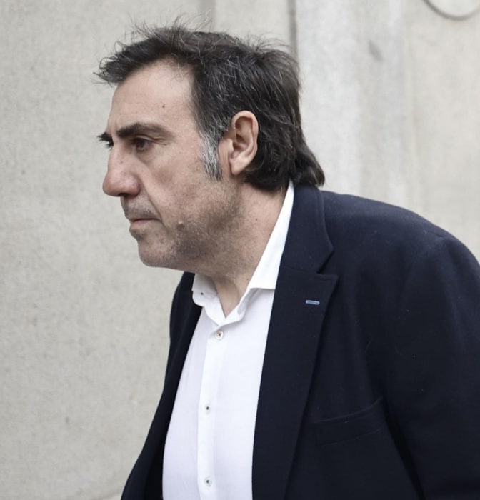 El hermano de Koldo García admite que recogió sobres con dinero en [...]