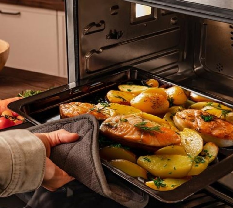 Vapor, aire y convección: así es el horno 3 en 1 que triunfa en las cocinas modernas
