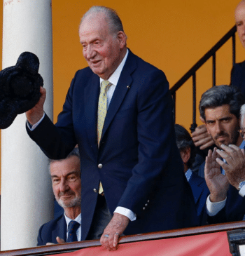 La Asamblea Nacional francesa premia al rey Juan Carlos por su libro [...]
