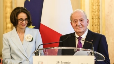 La Asamblea Nacional de Francia premia al Rey emérito por sus memorias: "Nadie es profeta en su país"