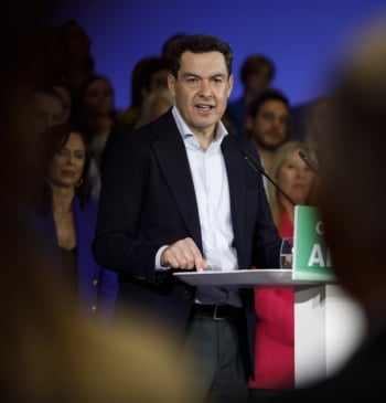 Juanma Moreno critica que Adif "está tardando en asumir responsabilidades" tras Adamuz