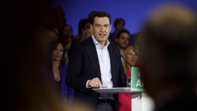 Juanma Moreno critica que Adif "está tardando en asumir responsabilidades" tras Adamuz