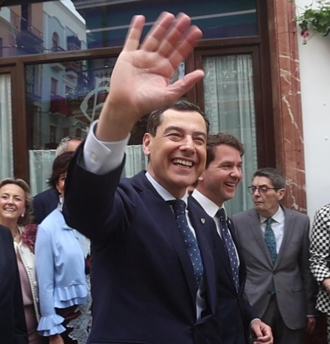 La mayoría absoluta del PP depende de 15.000 votos, según Juanma Moreno: [...]