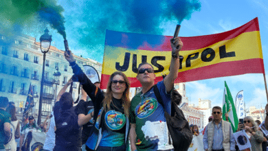 Policías, guardias civiles y militares avisan al Gobierno: "Si quieren guerra, la van a tener"