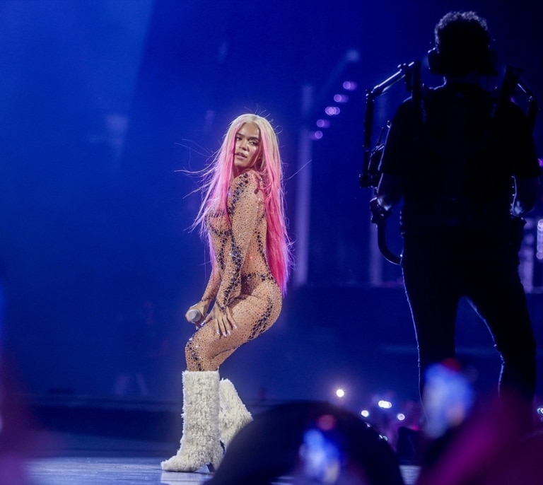 Karol G podría tener invitados sorpresa en Coachella y estos son los candidatos