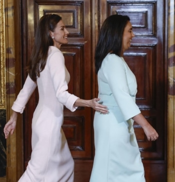 El homenaje involuntario a Isabel II de Letizia y la primera dama [...]