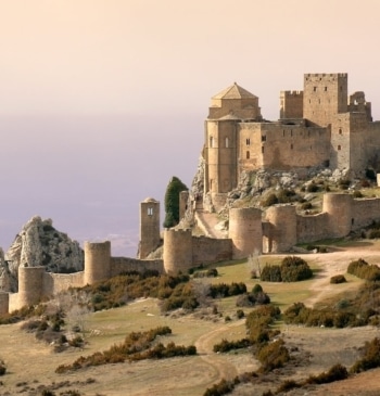 "El lugar para vivirlo todo en España": la vuelta al mundo de Aragón como destino turístico