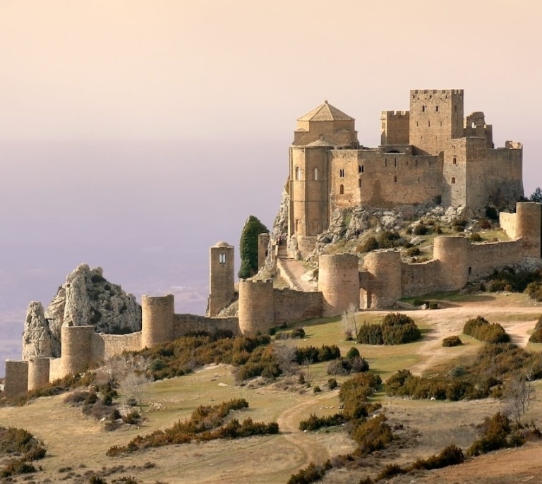 "El lugar para vivirlo todo en España": la vuelta al mundo de Aragón como destino turístico