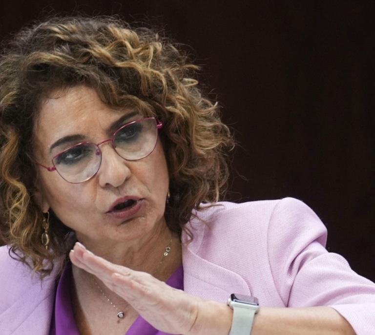 "Nosotros sí cumplimos": María Jesús Montero presume de la reapertura del AVE Madrid-Málaga tres meses después