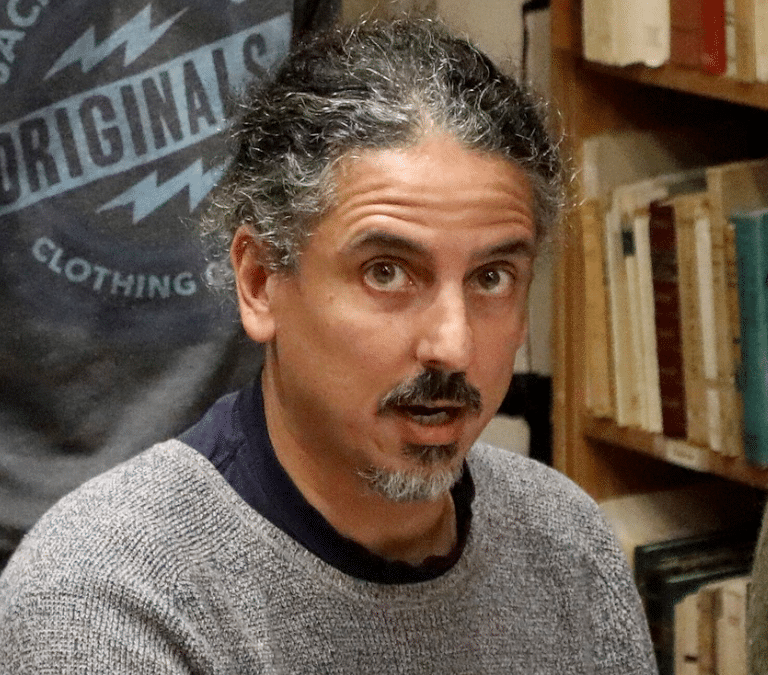 Extraditado a España Martiño Ramos, el profesor y activista gallego condenado por violar a una alumna