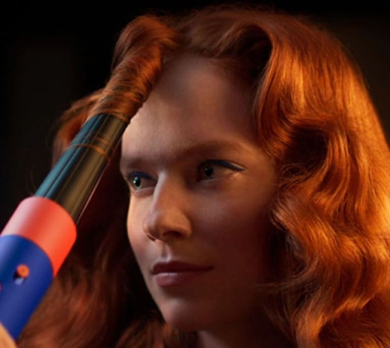 Dyson rebaja la edición limitada Red Velvet de su famoso Airwrap: ¡100€ menos!