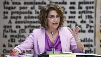 "Quien miente, vuelve": el PP amaga con sentar de nuevo a Montero en la comisión SEPI