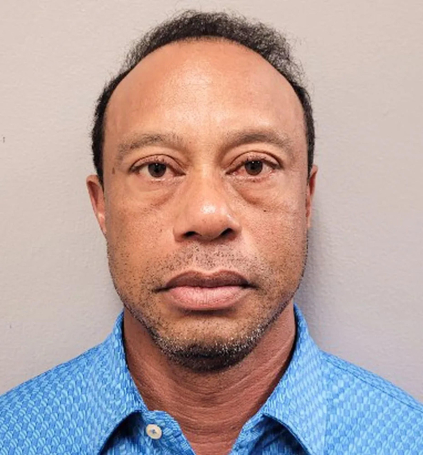 Miami (EE.UU.), 27/03/2026.- Fotografía publicada por la oficina del condado de Martin en X del golfista Tiger Woods, ganador de 15 'grandes', que fue detenido este viernes por daños a la propiedad y por negarse a una prueba de orina tras verse involucrado en un accidente de carretera en Jupiter Island, en Florida (EE.UU.), del que salió ileso, según informó la oficina del alguacil del condado de Martin. EFE/Martin County Sherif en X -SÓLO USO EDITORIAL/SOLO USO PERMITIDO PARA ILUSTRAR LA NOTICIA QUE APARECE EN EL PIE DE FOTO (CRÉDITO OBLIGATORIO)-