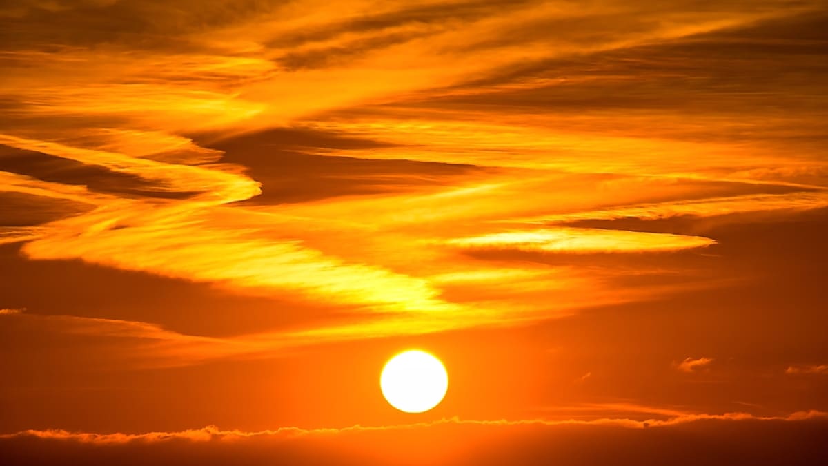Imagen de archivo de una puesta de sol