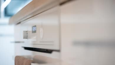 Precio de la luz hoy, 27 de abril de 2026: ¿Cómo ahorrar luz en la cocina?