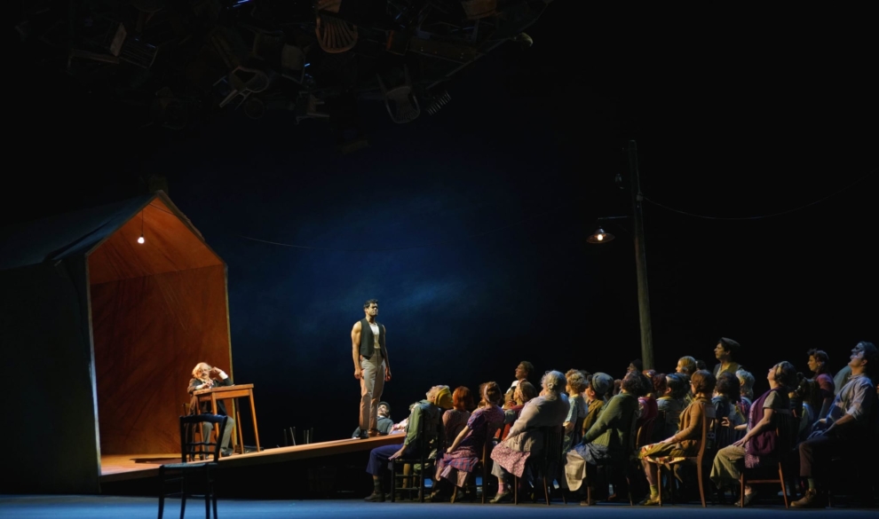 Martin Winkler (Kekal), Sean Panikkar (Jeník) y Coro Titular del Teatro Real.