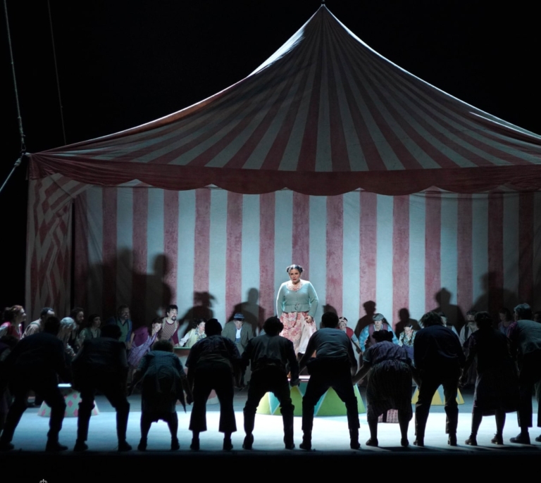 El amor contra la dote: 'La novia vendida' regresa al Teatro Real 102 años después