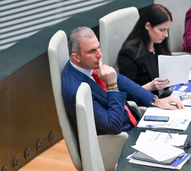 Ortega Smith y sus dos concejales críticos demandarán a la cúpula de Vox por un delito de vulneración de derechos fundamentales