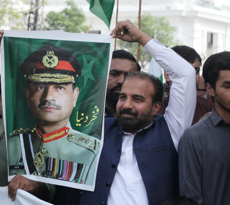 Asim Munir, el comandante pretoriano de Pakistán, nexo entre Trump y los ayatolás