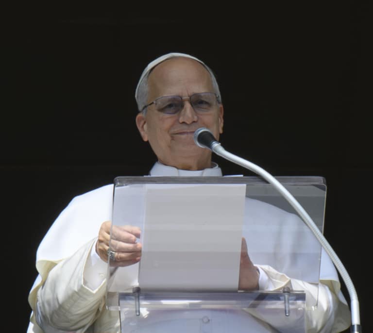 El Papa defiende una evangelización basada en el respeto y sin "conquistar" durante su primera Misa Crismal