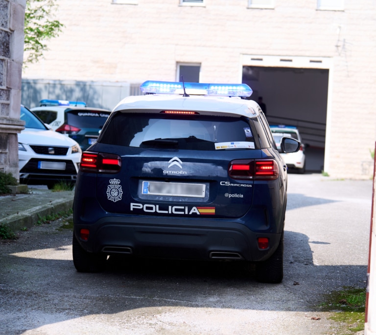 La Policía Nacional encuentra a un matrimonio muerto en el baño de su vivienda por un escape de gas