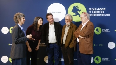 Ningún escritor rechazará el millón de Aena: los finalistas defienden un premio que “eleva el trabajo cultural”