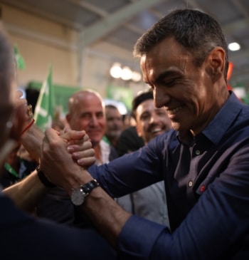 El CIS levanta 4,6 puntos a Sánchez en un mes y sigue [...]