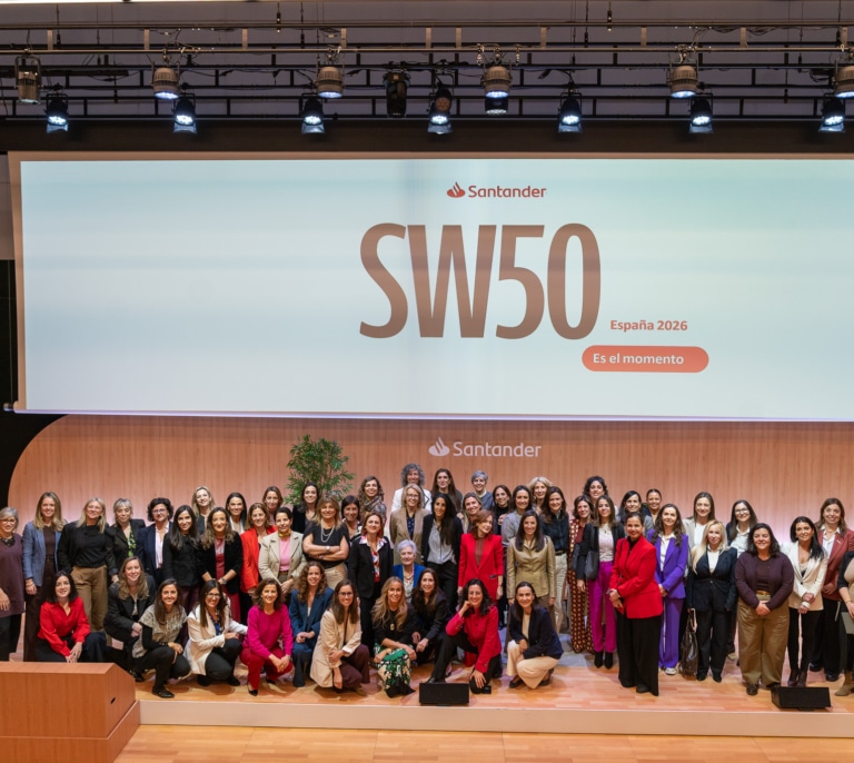 Mujeres que transforman su historia en éxito con el impulso de Santander