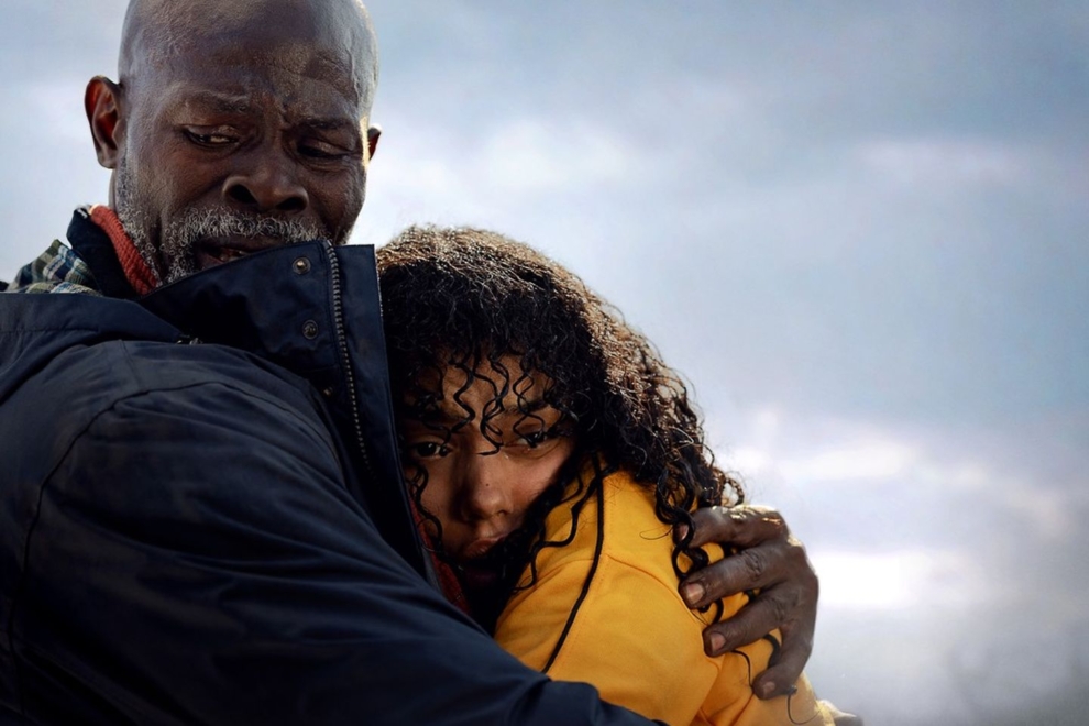 Djimon Hounsou y Whitney Peak en 'Embestida'