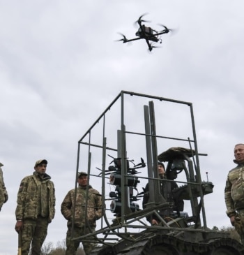 Escudos antidrones y contratos multimillonarios: las telecos europeas salen a pescar al [...]